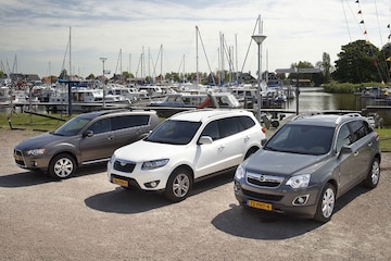 Mitsubishi Outlander-Hyundai Santa Fe-Opel Antara