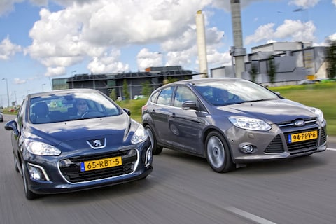 Ford Focus 1.6 TDCi 115pk Titanium - Peugeot 308 Active 1.6 e-HDi