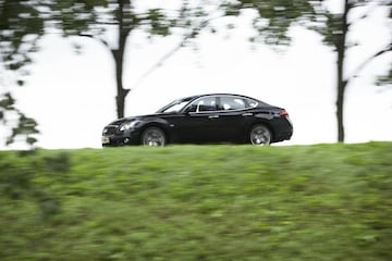 Infiniti M37