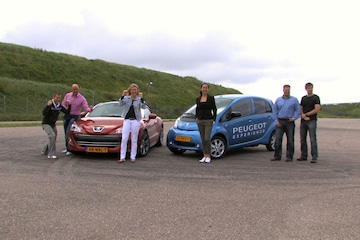 AutoWeek lezers testen Peugeot RCZ en iOn