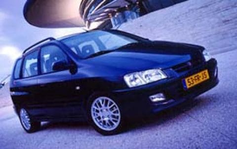 Space Star vernieuwd en uitgebreid