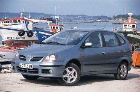 Gereden: Nissan Almera Tino