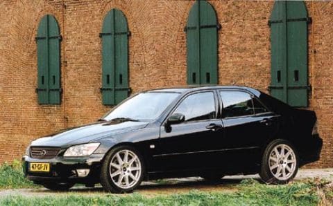 Lexus IS200 nu ook mét