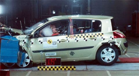 Renault scoort bij crashtests