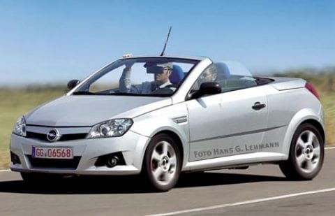 PRIMEUR!  Opel Corsa coupé cabrio