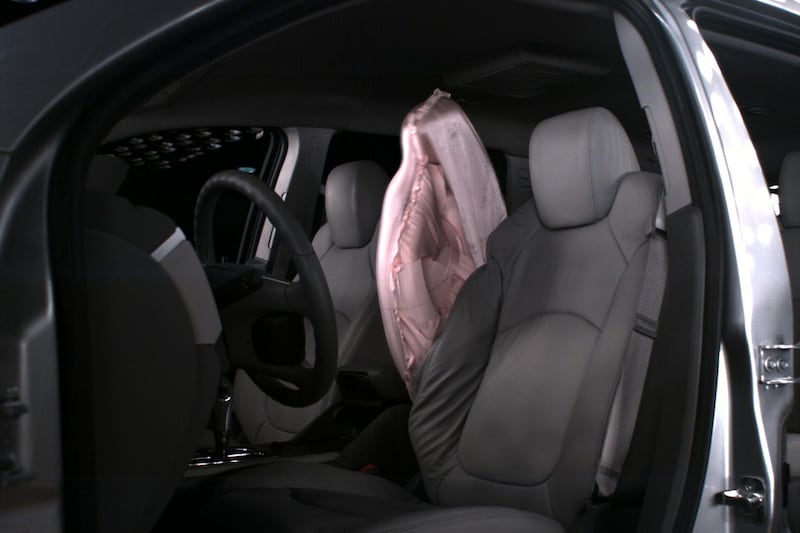 Middenvoor-airbag
