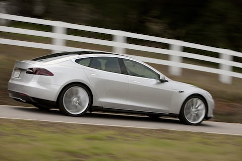 Tesla lanceert Model S officieel
