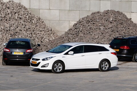 Hyundai i40 Crosswagon - Peugeot 508 SW - Volkswagen Passat Variant - Test