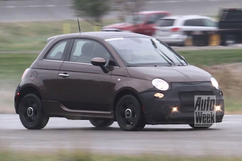 Elektrische Fiat 500 gesnapt