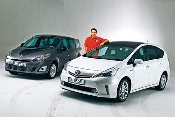 Toyota Prius Wagon-Renault Grand Scènic