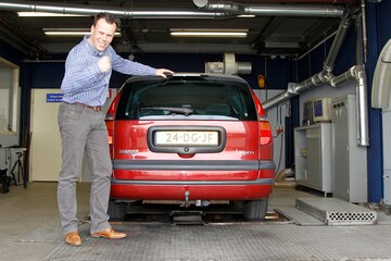 op de rollenbank : renault laguna break