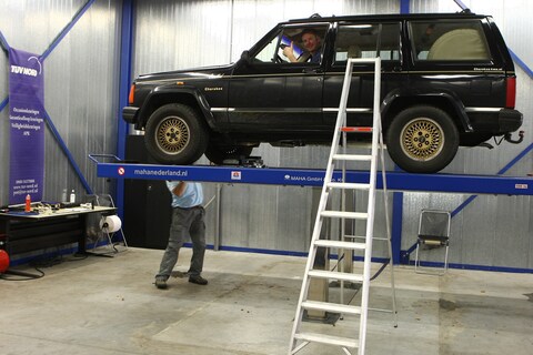 Klukje Rond - Jeep Cherokee 4.0