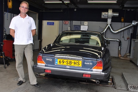 Op de rollenbank: Daimler Double Six