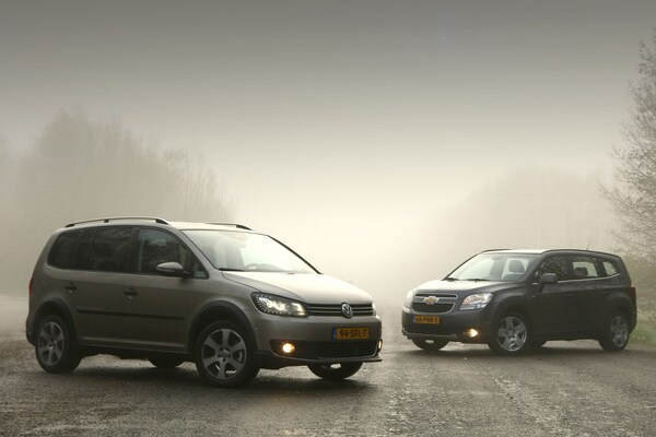 Chevrolet Orlando-Volkswagen Cross Touran