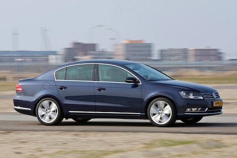Volkswagen Passat 1.6 TDI Bluemotion T. Comfortline (2011)