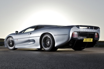 Jaguar XJ220
