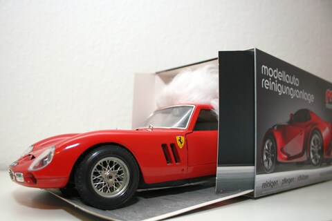 Even wennen aan de modelautowasstraat