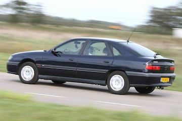 Renault Safrane klokje rond