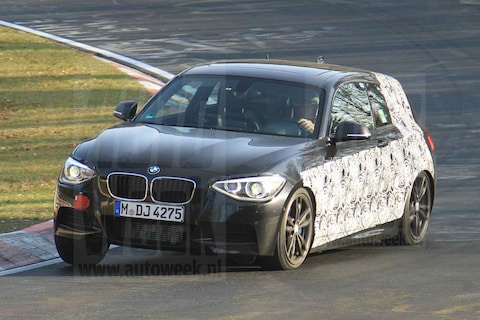BMW draait 135i warm op de Nürburgring
