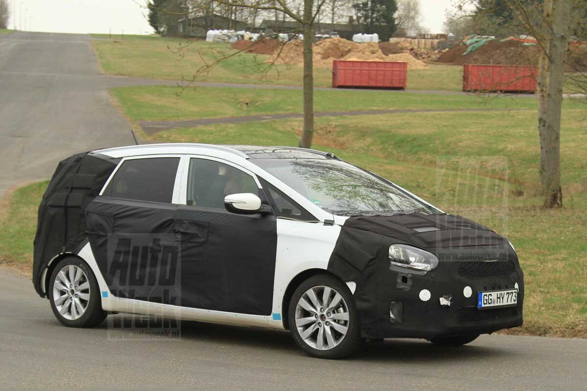 Kia Carens