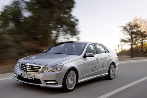 Mercedes-Benz E 300 BlueTec Hybrid (2012) - Test