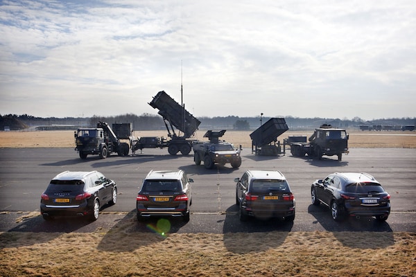 BMW X5 30d, Infiniti FX 30d, Mercedes ML350 Bluete