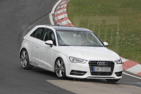 Audi jaagt naakte S3 over de Nürburgring