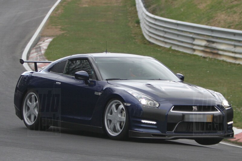 Nissan GT-R factory racer
