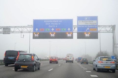 April: weer minder files