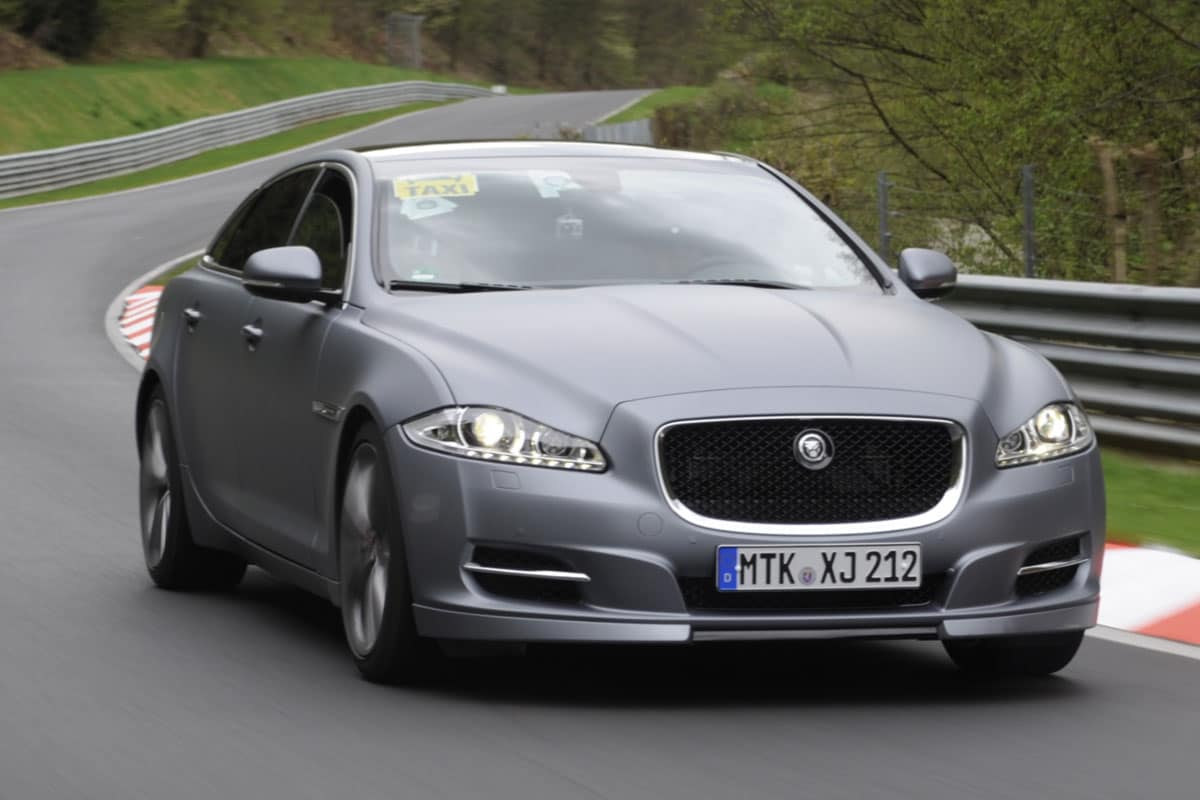 Jaguar XJ Sport and Speed taxi service