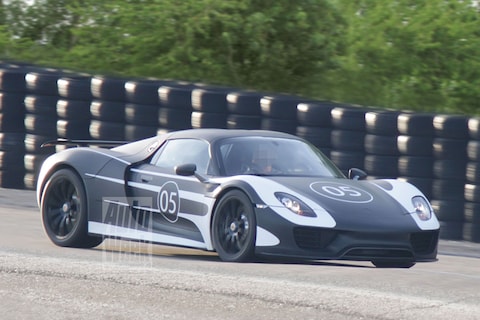 Hij komt, hij komt: Porsche 918 Spyder gespot