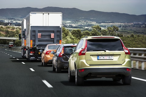 Volvo stuurt 'wegtrein' de openbare weg op