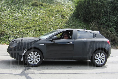 Alfa Romeo SUV gespot bij geboortegrond