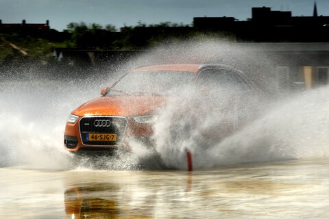 VID waarschuwt weggebruikers voor aquaplaning