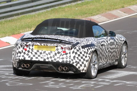 Jaguar test ruigere F-Type met V8