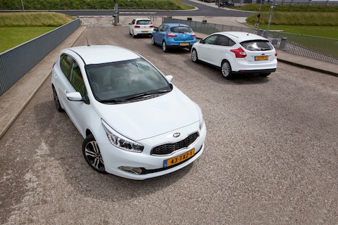 Journaal - Kia Cee'd tegen de rest