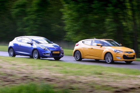 Hyundai Veloster 1.6 GDI - Renault Mégane Coupé TCe 115
