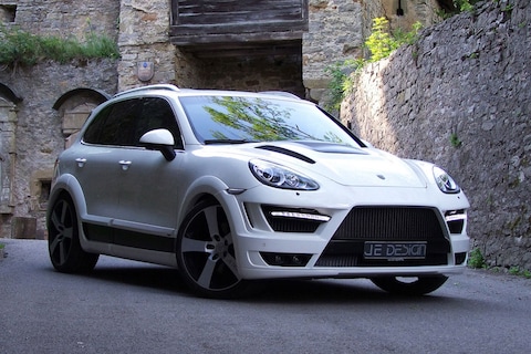 JE Design pompt Porsche Cayenne op