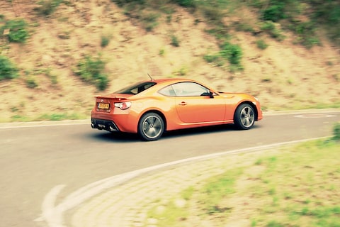 lekker sturen door Eifel in Toyota GT86 deel 02