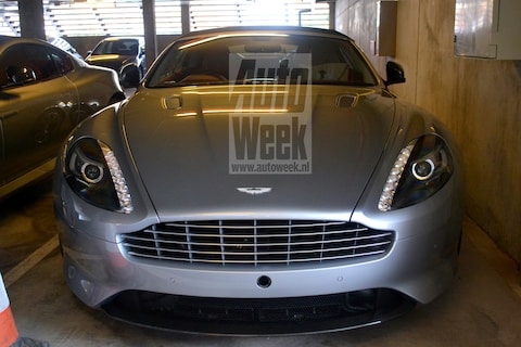 Primeur: de Aston Martin DB9 en DB9 Volante!