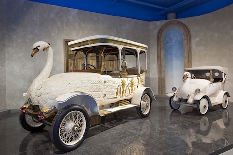 Swan Car uit Louwman Museum bij Jay Leno
