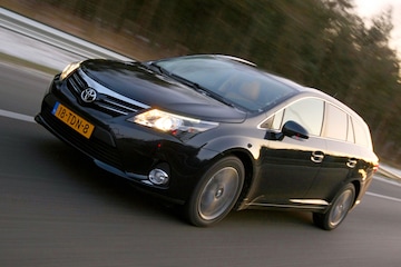 Toyota Avensis Wagon 2.0 D-4D-F Dynamic Business