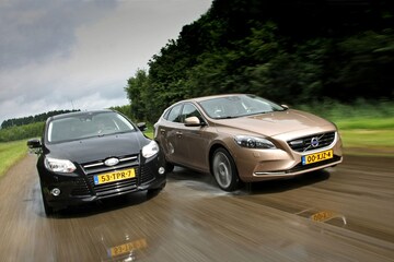 Dubbeltest Ford Focus Volvo V40