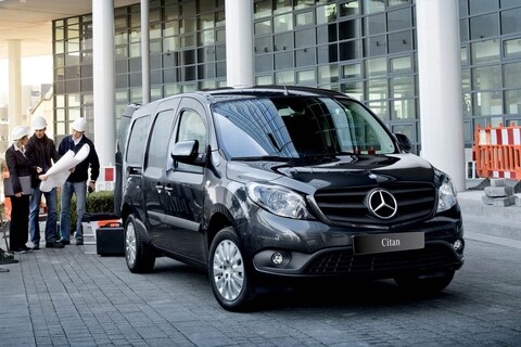 Mercedes hangt prijskaartje aan de Citan