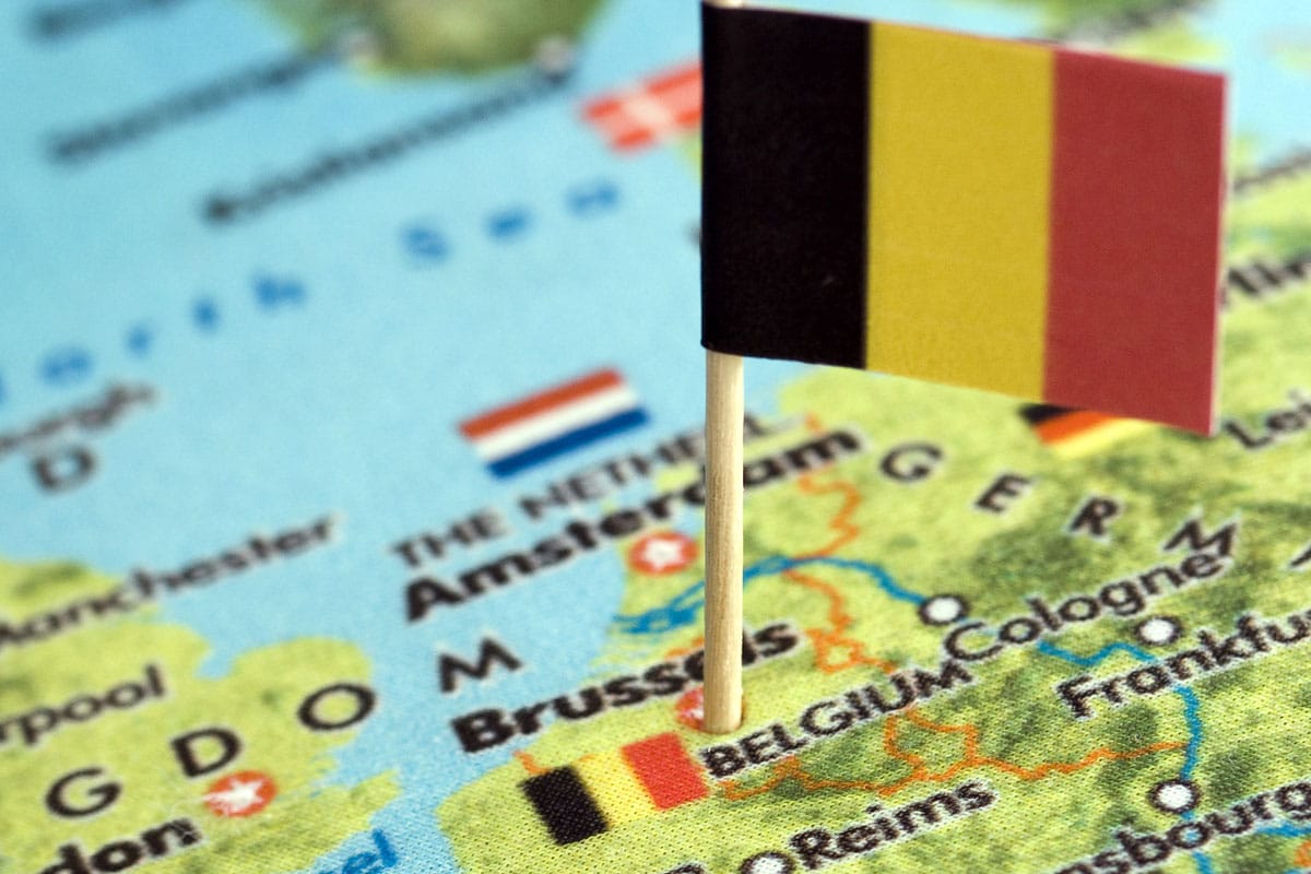 België