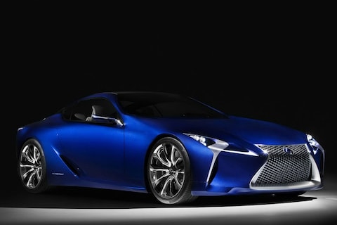 Lexus warmt op voor Detroit