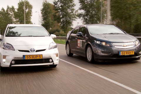 Dubbeltest - Chevrolet Volt vs. Toyota Prius Plug-in