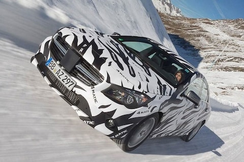 Mercedes CLA 45 AMG warmt op voor onthulling