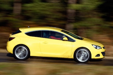 Opel Astra GTC 1.6 Turbo Sport