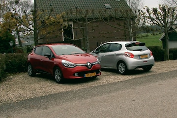 Renault Clio vs Peugeot 208